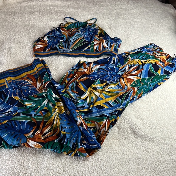 Pants - Fashion Nova !! Size L beautiful 😍set ..